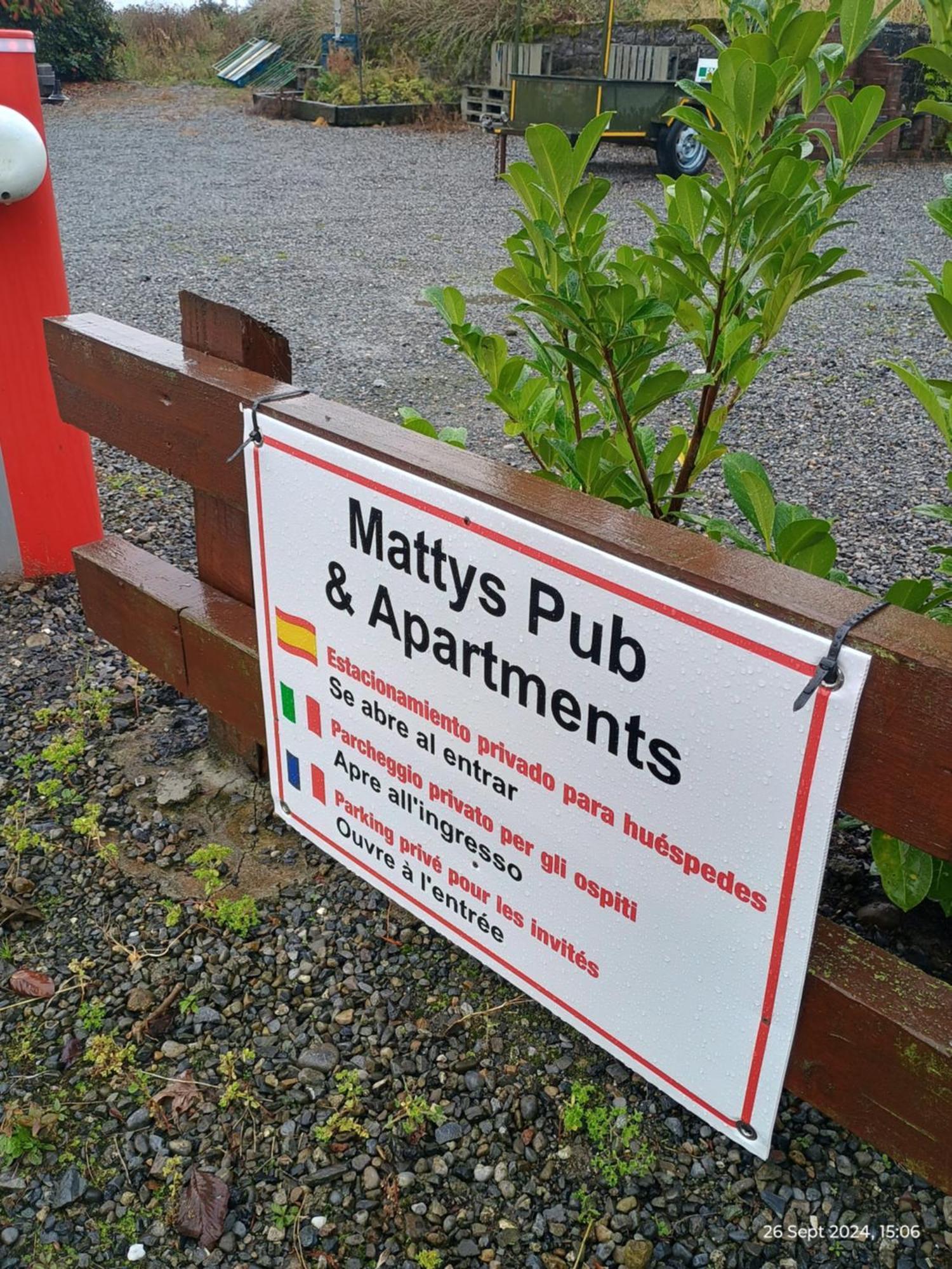 קרלו Matty'S Pub - Apartment'S מראה חיצוני תמונה